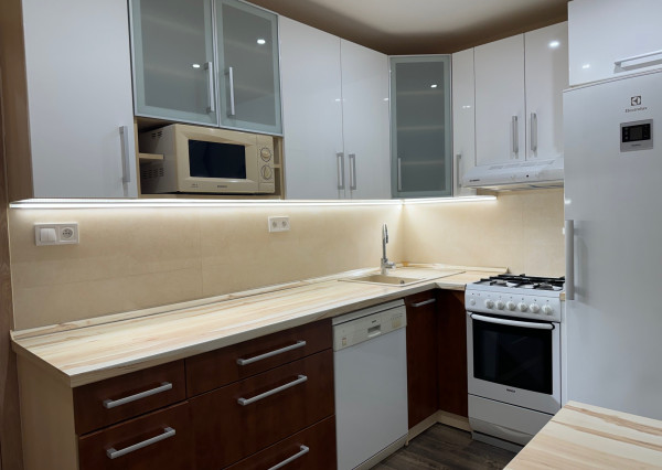 Pekný 2 izbový byt po novej rekonštrukcii na prenájom