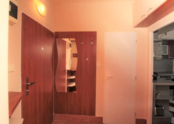 PRENÁJOM - 2-izbový byt, Popradská, Košice