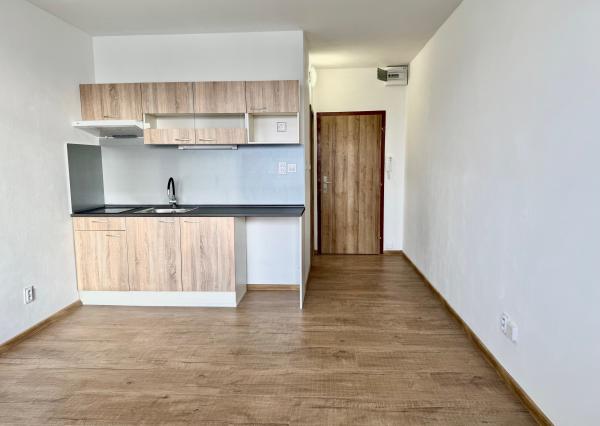 Pekná garsónka po kompletnej novej rekonštrukcii, loggia