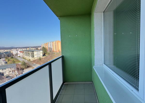 Pekná garsónka po kompletnej novej rekonštrukcii, loggia