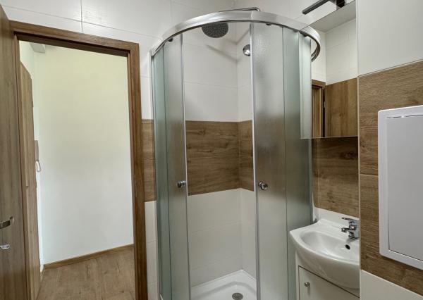 Pekná garsónka po kompletnej novej rekonštrukcii, loggia