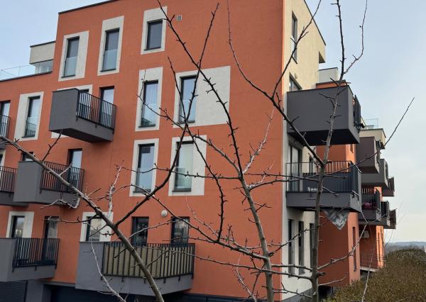 Prenájom 2 izbový byt novostavba terasa výťah parkovanie