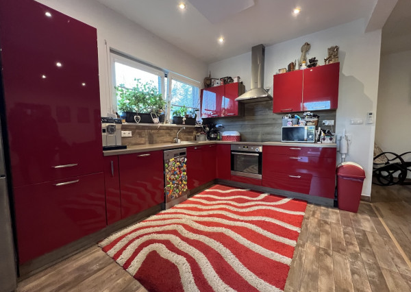 Rodinný dom v obci Perín - Chym so skvelým pozemkom