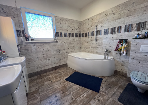 Rodinný dom v obci Perín - Chym so skvelým pozemkom