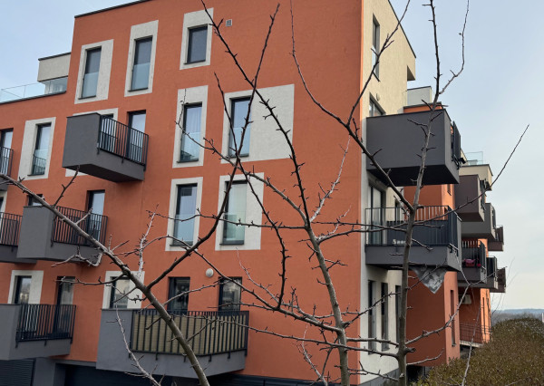 REZERVOVANÉ - Prenájom 2 izbový byt novostavba  + parkovanie