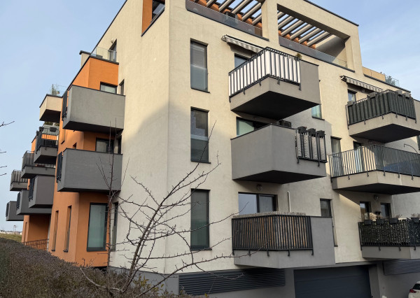 REZERVOVANÉ - Prenájom 2 izbový byt novostavba  + parkovanie