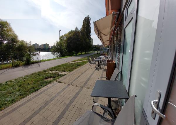 Nebytový priestor + 5,7á pozemok na sídlisku Nad Jazerom