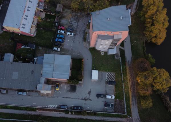 Nebytový priestor + 5,7á pozemok na sídlisku Nad Jazerom