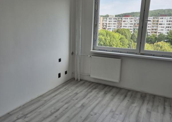 Prenájom 3 izb byt s LOGGIOU  Košice s. Nad Jazerom  NOVÝ