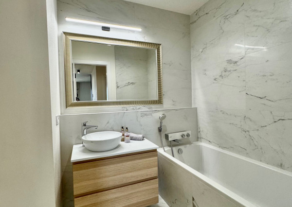 NOVOSTAVBA NOVÁ TERASA  4 izbový byt, terasa, 2 x parkovanie