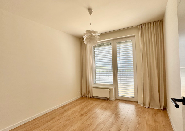 NOVOSTAVBA NOVÁ TERASA  4 izbový byt, terasa, 2 x parkovanie