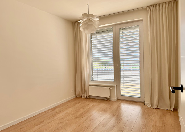 NOVOSTAVBA NOVÁ TERASA  4 izbový byt, terasa, 2 x parkovanie