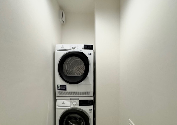 NOVOSTAVBA NOVÁ TERASA  4 izbový byt, terasa, 2 x parkovanie