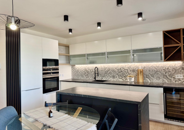 NOVOSTAVBA NOVÁ TERASA  4 izbový byt, terasa, 2 x parkovanie