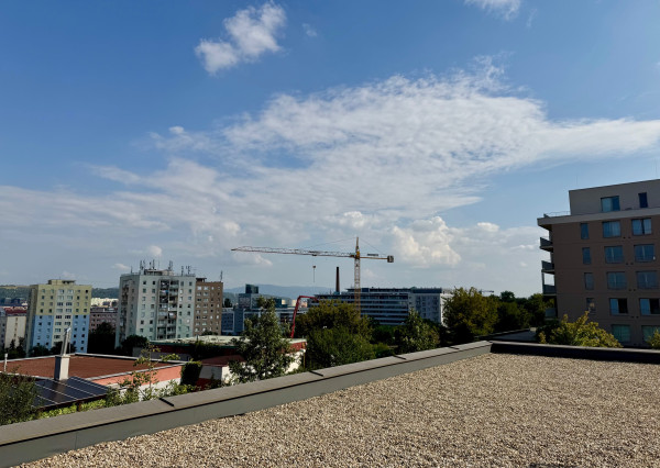 NOVOSTAVBA NOVÁ TERASA  4 izbový byt, terasa, 2 x parkovanie