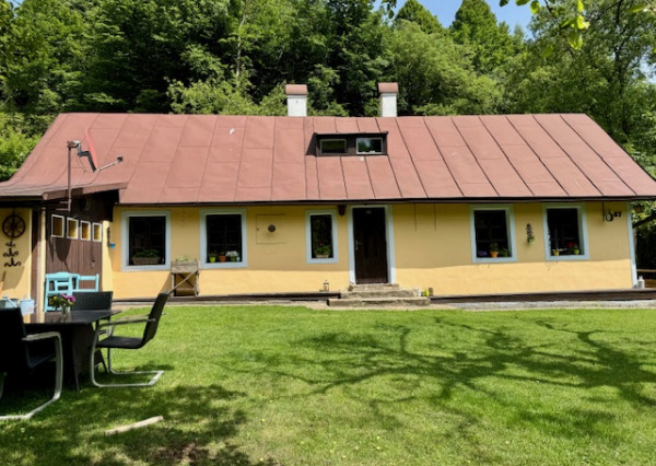 PREDANÉ !  Pekný vidiecky dom po rek.  Zlatá Idka
