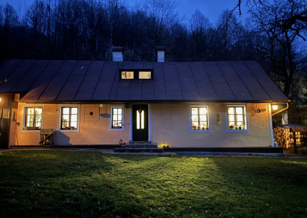 PREDANÉ !  Pekný vidiecky dom po rek.  Zlatá Idka