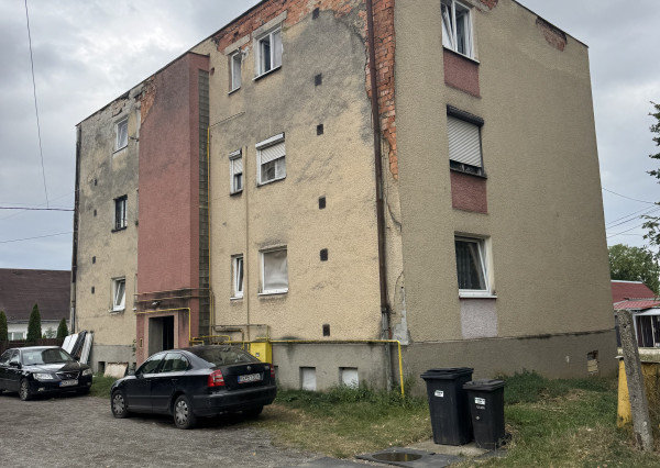 Holobyt - nutná rekonštrukcia