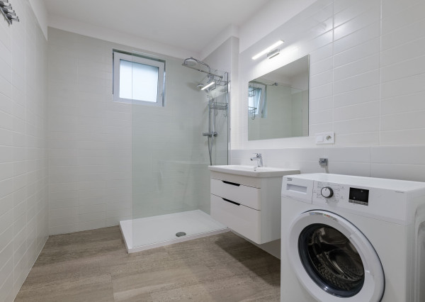 Prenájom 2 izbový byt, terasa, parking, NOVÁ TERASA Inovecká