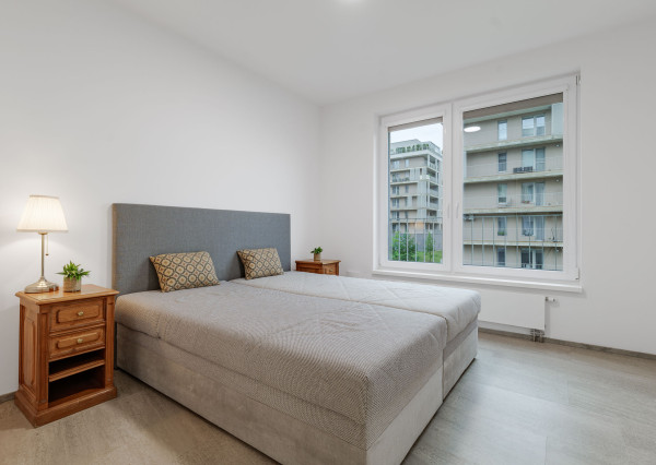 Prenájom 2 izbový byt, terasa, parking, NOVÁ TERASA Inovecká