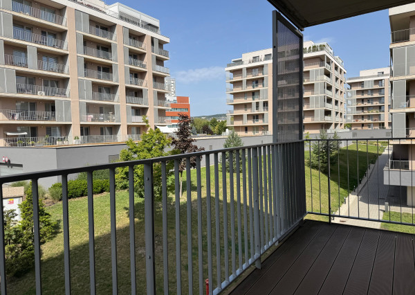 Prenájom 2 izbový byt, terasa, parking, NOVÁ TERASA Inovecká