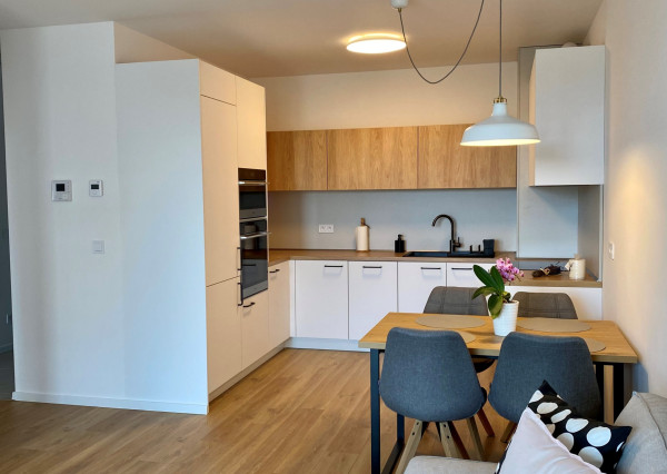 Na prenájom 2-izbový byt v Novej Terase