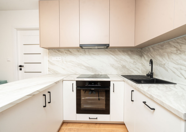 Svetlý 2-izbový byt po novej rekonštrukcii - REZERVOVANÝ