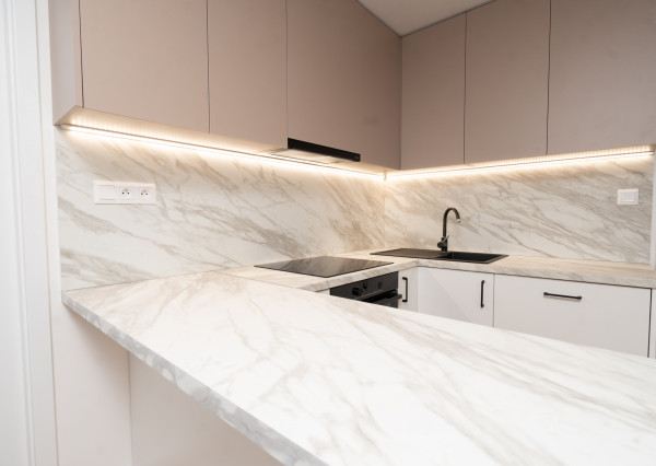 Svetlý 2-izbový byt po novej rekonštrukcii - REZERVOVANÝ