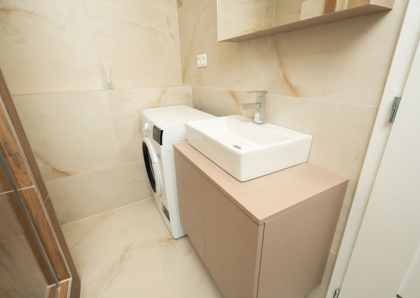 Svetlý 2-izbový byt po novej rekonštrukcii - REZERVOVANÝ