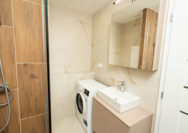 Svetlý 2-izbový byt po novej rekonštrukcii - REZERVOVANÝ