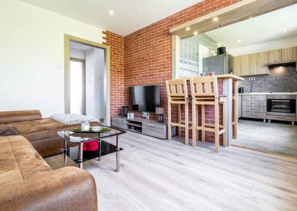 Na prenájom 2-izbovy byt Podhradová