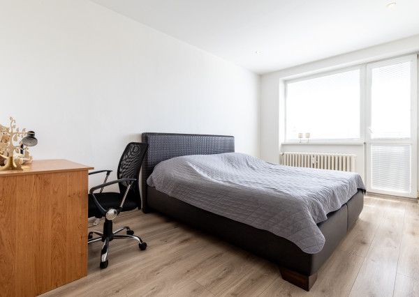 Na prenájom 2-izbovy byt Podhradová