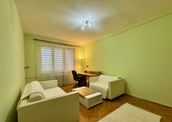 Prenájom 2 izbový tehlový byt po rek. Košice I. Staré mesto