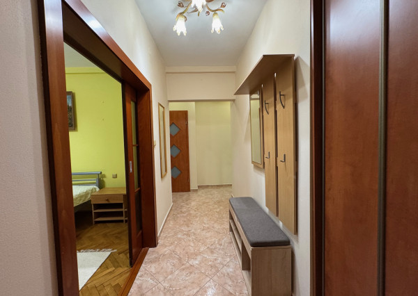 Prenájom 2 izbový tehlový byt po rek. Košice I. Staré mesto