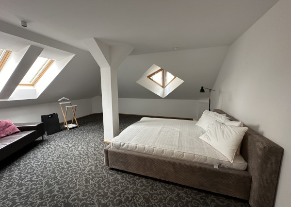 Exkluzívny 4-izbový byt na prenájom