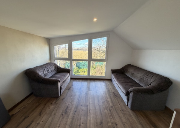 Na predaj pozemok so stavbou v obci Ďurkov