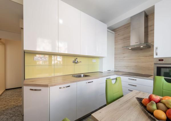 Predaj 2 izbový tehlový byt balkón výťah  Košice I. - Sever