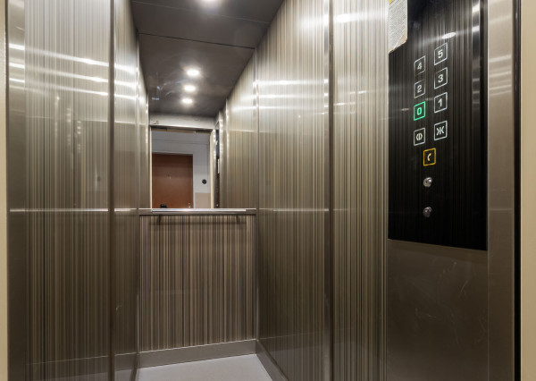 Predaj 2 izbový tehlový byt balkón výťah  Košice I. - Sever