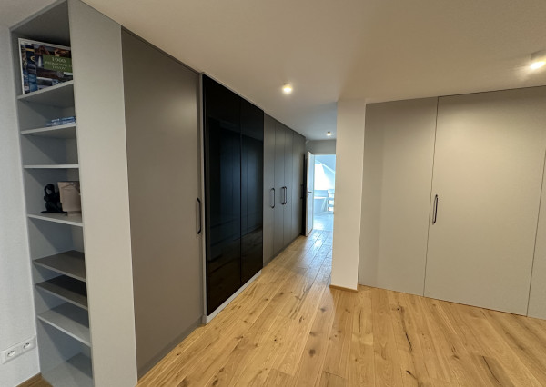 Exkluzívny 4-izbový byt na prenájom