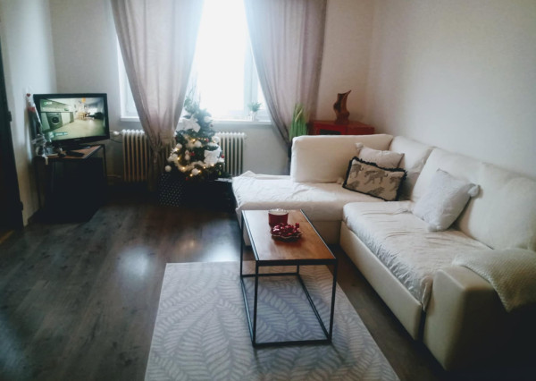 Veľký 3 izbový byt blízko centra