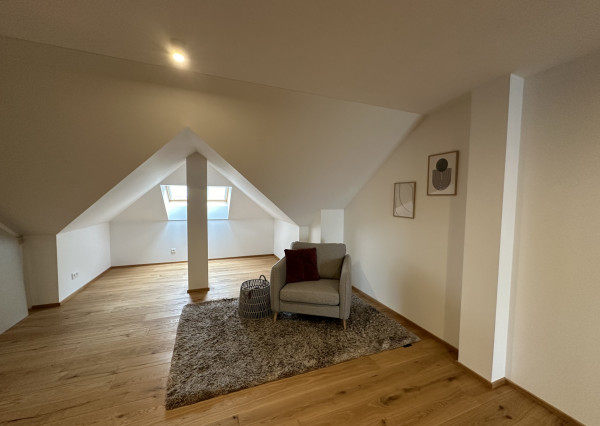 Exkluzívny 4-izbový byt na prenájom