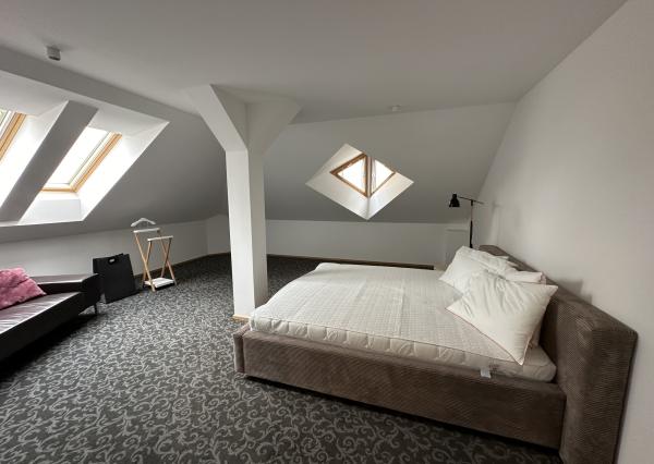 Exkluzívny 4-izbový byt na prenájom