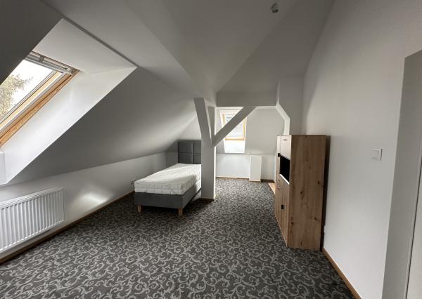 Exkluzívny 4-izbový byt na prenájom