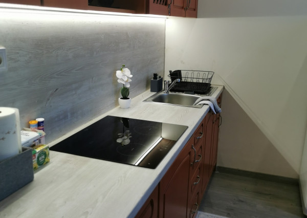 Veľký 3 izbový byt blízko centra