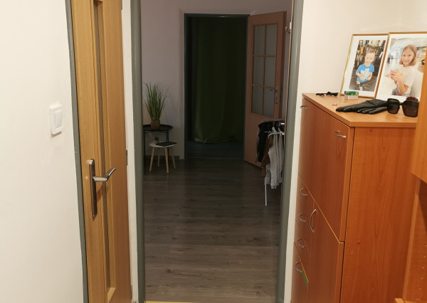 Veľký 3 izbový byt blízko centra