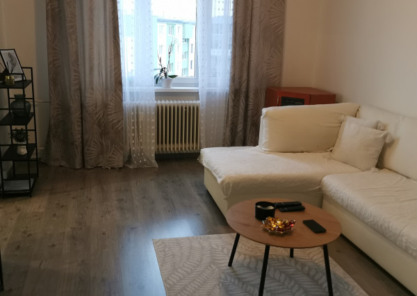 Veľký 3 izbový byt blízko centra