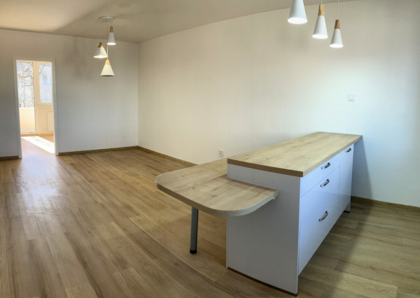 Na prenájom moderný úplne prerobený nezariadený 3-izbový byt