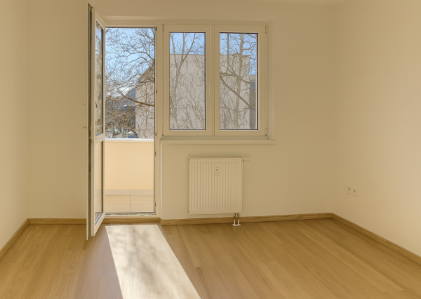 Na prenájom moderný úplne prerobený nezariadený 3-izbový byt