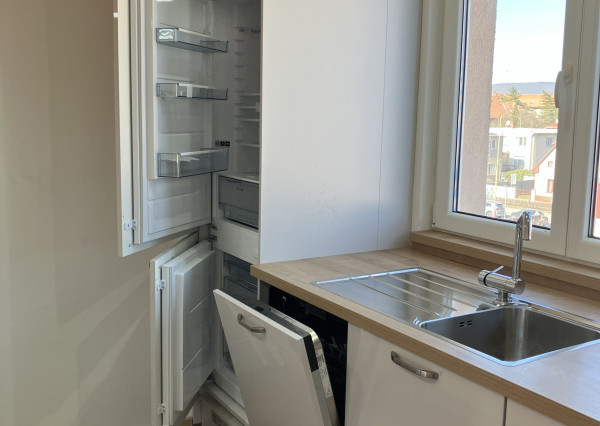 Na prenájom moderný úplne prerobený nezariadený 3-izbový byt