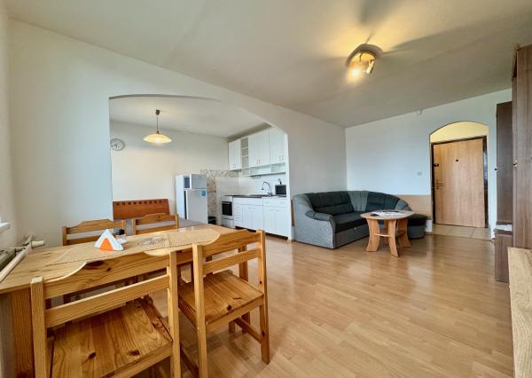 Prenájom  - Pekný veľký 1 izb. byt po rekonštrukcii